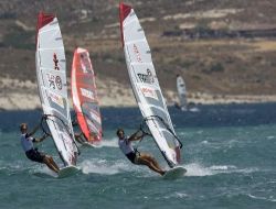 Windsurf Cenneti Alaçatı Suyun Hız Şampiyonlarını Ağırlıyor...