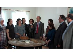 Vali Harput'tan Kumyakalı Kadınlara Destek