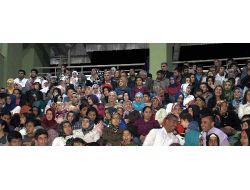 Peygamber Sevgisi Stadyuma Sığmadı