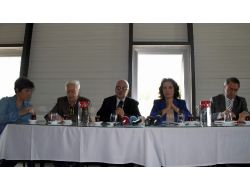 Hülya Koçyiğit: Sevgi Ve Kardeşlik Dilini Benemsemeliyiz