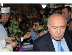 Havalimanında Kutlu Doğum Coşkusu