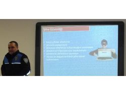 Nilüfer Bademli Koleji Öğrencileri Güvenli İnterneti Uzman Polisten Dinledi