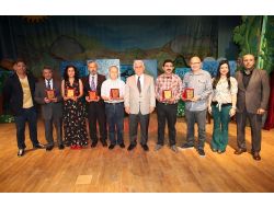 Seyhan’ın 'Çocuk Oyunları Festivali’ne Binlerce Minik İzleyici Katıldı