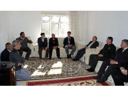 Vali Kolat, Çadırda Zehirlenen Aileye Taziyede Bulundu