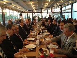 Ankara'daki Kululular Parti Kimliklerini Bırakıp Birlik Gösterisi Yaptı