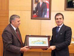 Bakan Çelik, Sakarya Büyükşehir Belediyesi'ni Ziyaret Etti