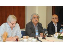 Akil İnsanlar: Destek Gittikçe Artıyor