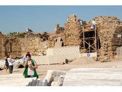 Side'de Tapınaklar Bölgesinde Restorasyon Çalışması Başladı