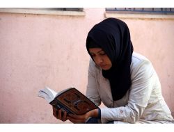 On Binlerce Kişi ‘Efendimiz Sınavına’ Girdi