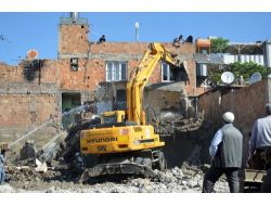 Kuzeyle Güneyi Bağlayacak Proje İçin Yıkım Sürüyor