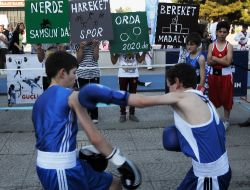 Vatandaşlar Hem Spor Yaptı Hemde Çeşitli Hediyeler Kazandı