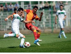 Bursaspor'un Gençleri Galatasaray'a 7 Gol Attı