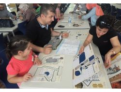 Öğrenciler, Velileriyle Birlikte Maket Yaptı