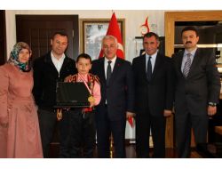 Matematik Dahisine Hediye Bilgisayar