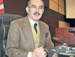 Büyükerşen: Stadyumun Yerini Bize Bırakın, Kent Meydanı Yapalım!