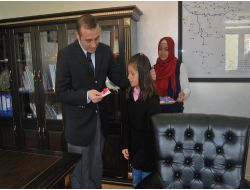 Pervarili Kitap Kurtlarını Kaymakam Altınla Ödüllendirdi