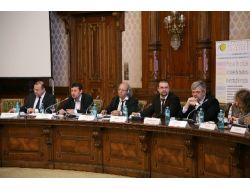 Romen Medyası Sektördeki Krize Çare Arıyor