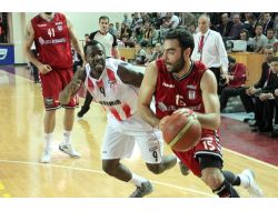 Erdemir'de Henderson’un Sözleşmesi Tek Taraflı Fesih Edildi