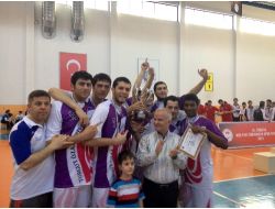 Turgut Özal Üniversitesi Tokat'tan Şampiyon Olarak Döndü