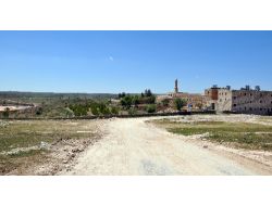 Suriyeli Sığınmacılar İçin Midyat'ta Kamp Çalışmaları Devam Ediyor