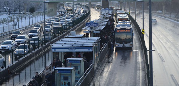 Yarın tüm metrobüs seferleri duracak!