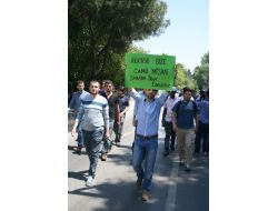 Ege Üniversitesi Öğrencileri Cami Yapılması İçin Birlikte Dua Etti