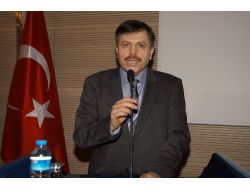 Uşak Üniversitesi’nde 'Dünyada Türkçe' Çalıştayı Düzenlendi