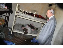 Karacabey Belediyesi'nden, Harabe Evde Yaşayan Aileye Destek