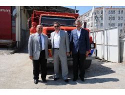 Pursaklar, Bayat’a Kamyon Hibe Etti