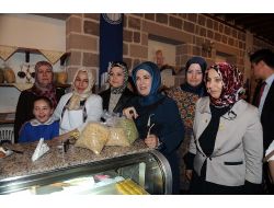 Emine Erdoğan, Hamamönü’nü Gezdi!