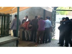 Gazdan Etkilenen Kadını Musalla Taşına Yatırdılar