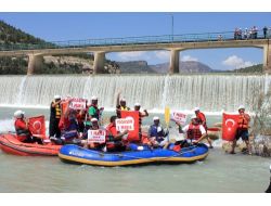 Silifke’de 1 Mayıs Coşkusu Raftingle Yaşandı
