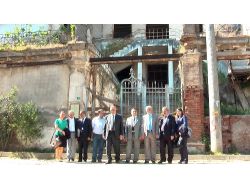 Tirilye'de Satışa Çıkartılan Taş Mektep İlkokul Olacak