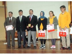 Aziziye Koleji, Liseler Arası Bilgi Yarışmasının Şampiyonu Oldu