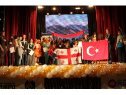 Rusya’daki Öğrenci Festivalinde Türkiye Rüzgarı