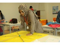 Melikşahlı Öğrenciler, Yuvada Kalan Çocuklar İçin Uçurtma Tasarladı