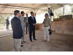 Vali Turhan, Antandros Kazı Alanında İncelemelerde Bulundu