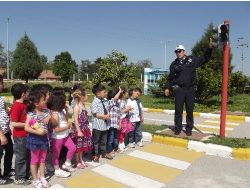 Erbaa'da Trafik Eğitim Merkezi Çocukları Eğlendirerek Öğretiyor