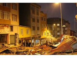Bor'da Fırtına Çatıları Uçurdu!