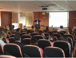 Hastalar Bilgisayar Kursundan, Diksiyona Kadar Birçok Eğitimi Hastanede Alıyor