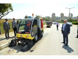 Büyükşehir 4 Adet Süpürme Robotu Aldı