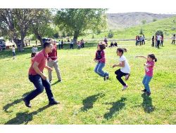 Yurtta Kalan Çocuklar İçin, Şenlik Düzenlendi