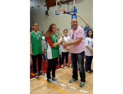 Basketbolcular, Kupalarına Kavuştu