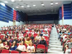 Balıkesir Körfez Dershanesi Öğrenciler İçin Motivasyon Semineri Düzenledi