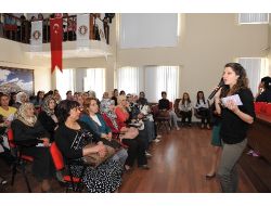 Mardinli Kadınlara 'İletişim Ve Etkili Yaşam' Semineri