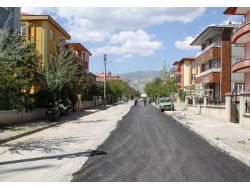 Erzincan Belediyesi Asfalt Çalışmalarına Devam Ediyor