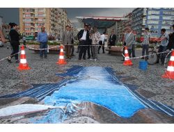 Kayseri'de Kaldırımlar Üç Boyutlu Resimlerle Süsleniyor