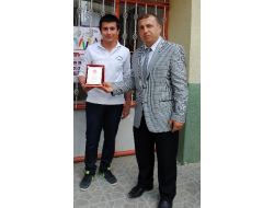 İmam Hatipliler Harçlıklarıyla 4 Engelliyi Sevindirdi