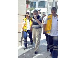 Alacaklısına Borcunu Ödemeden Önce Dayak Attı