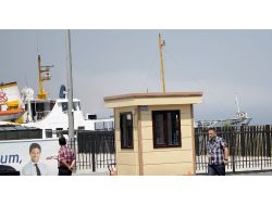 Kaza Yapan Vapur İskeleye Çekildi